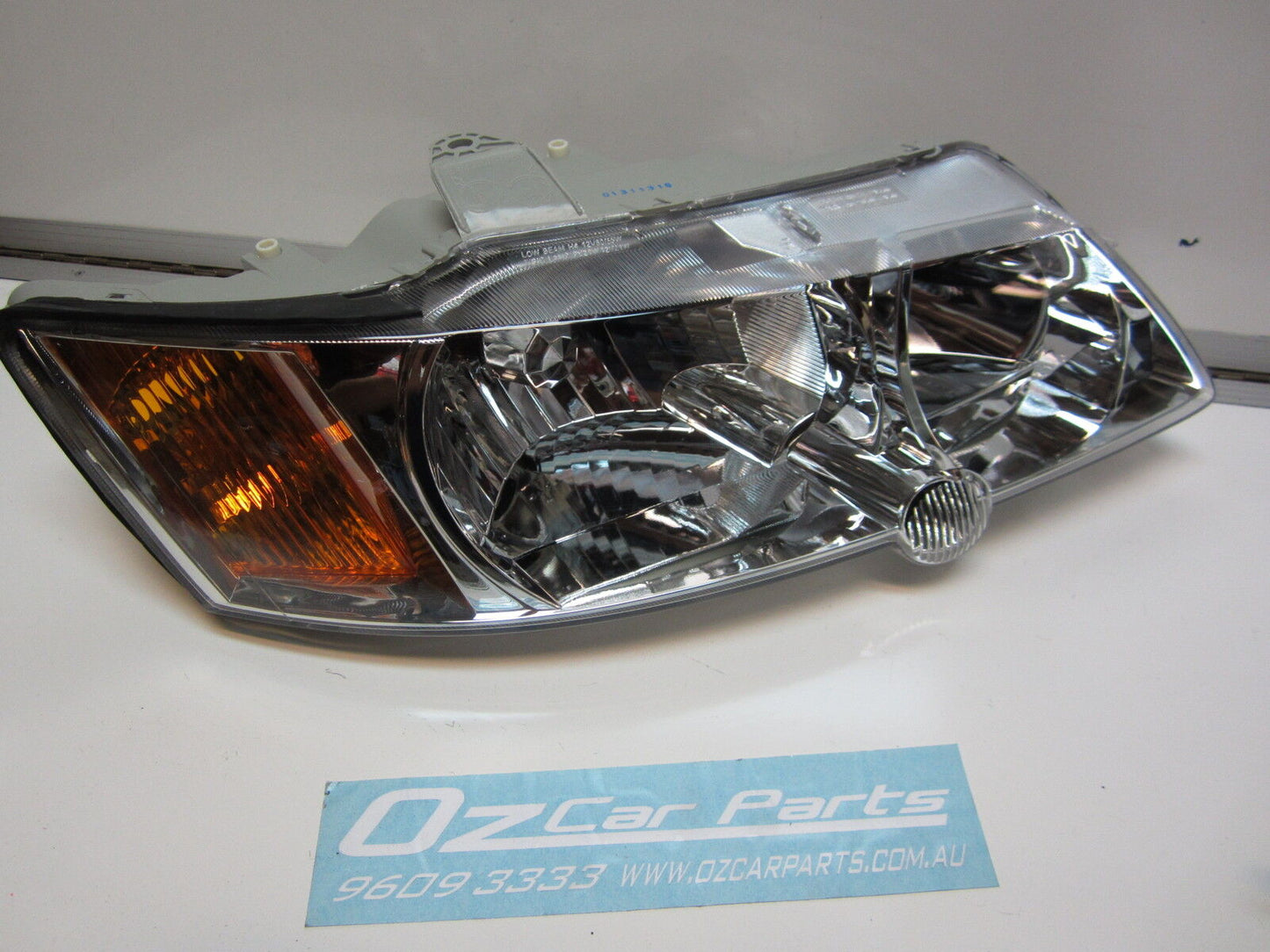 ORANGE BLINKER FOR HOLDEN COMMODORE VY HEADLIGHT HEAD LAMP DRIVER SIDE RIGHT NEW
