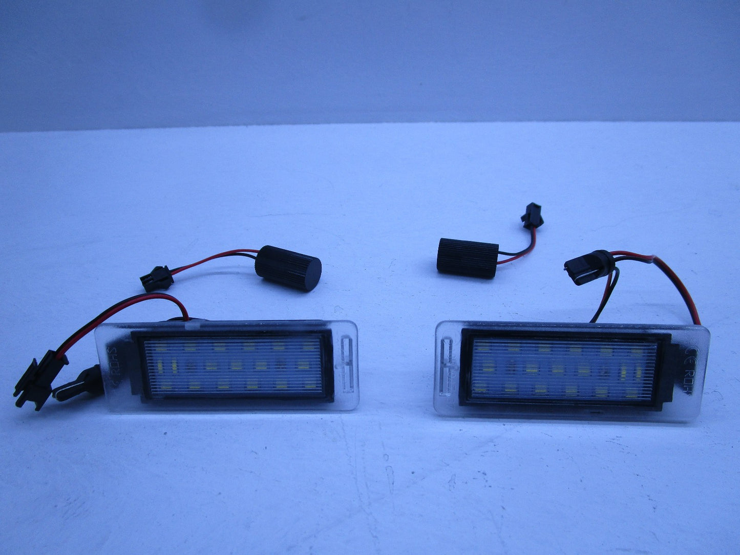 X2 LED NUMBER PLATE LIGHT KIT FOR HOLDEN COMMODORE VF UTE ALL MODELS