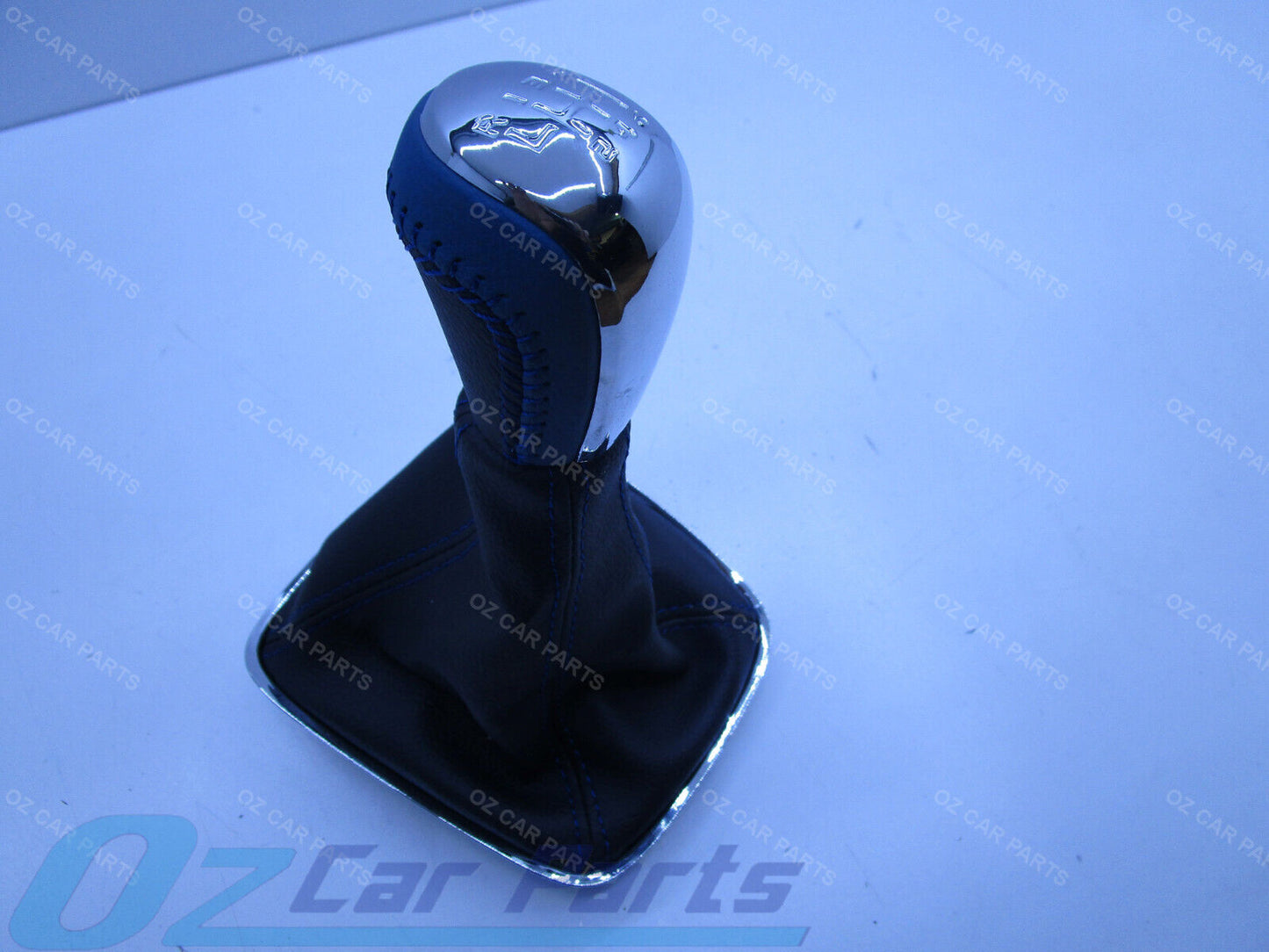 BLUE GEAR KNOB WITH FRAME BOOT FOR HOLDEN COMMODORE VF V6 SV6 CALAIS EVOKE