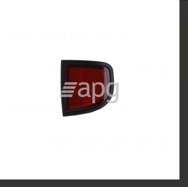 GENUINE REAR RIGHT REFLECTOR FOR MITSUBISHI TRITON MR 11/2018-4/2021