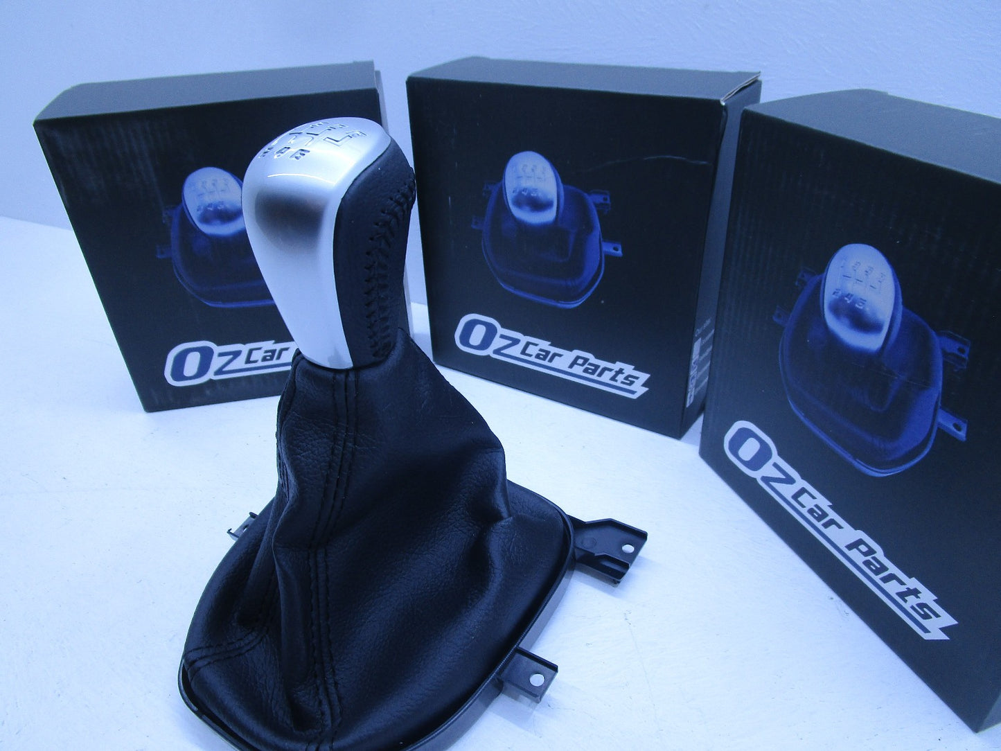 MANUAL GEAR KNOB WITH BOOT COVER FOR HOLDEN COMMODORE VE V8 6.0L 6.2L NEW
