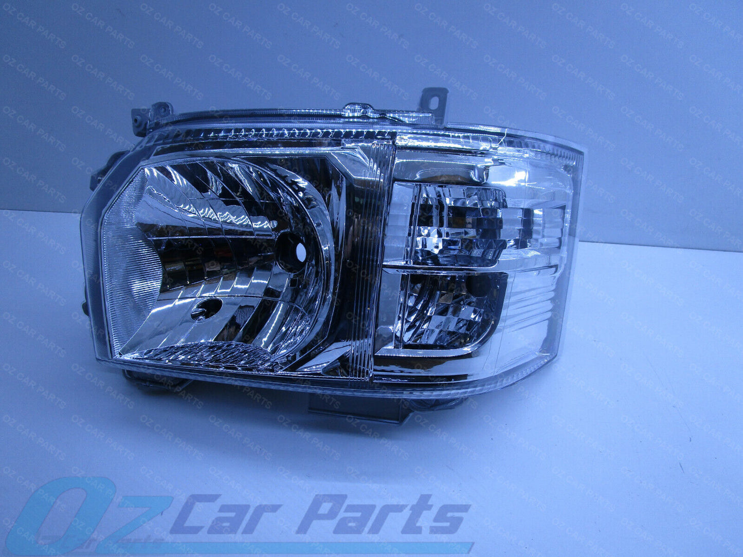 PASSENGER LEFT SIDE HEADLIGHT FOR HIACE TRH/KDH 12/2013-2/2019 LOW Roof LWB NEW