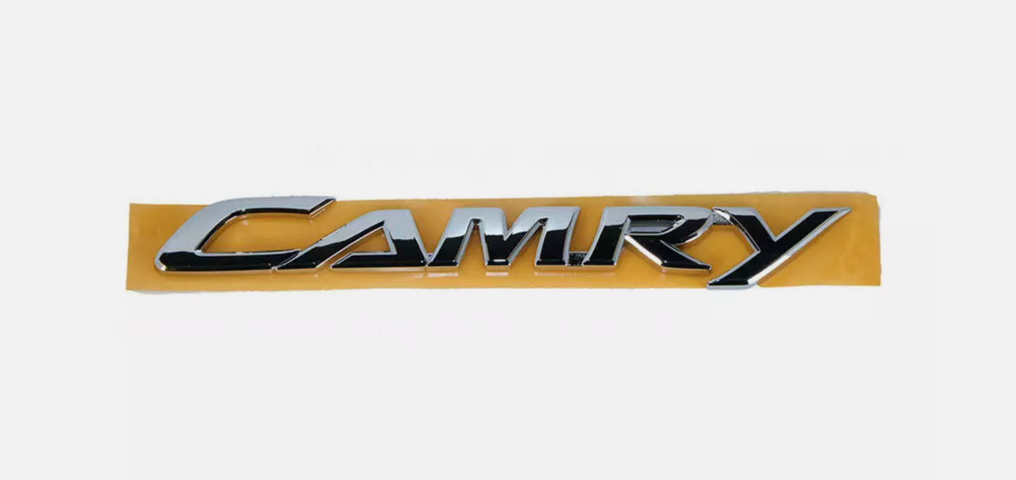 GENUINE BOOT LID BADGE EMBLEM FOR TOYOTA CAMRY AHV40R 2/2010-10/2011