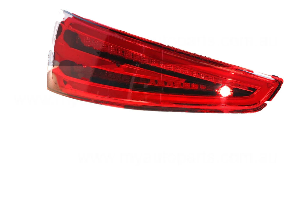 Genuine TAIL GATE LIGHT LEFT SIDE FOR AUDI Q3 RS-Q3 3/2012-6/2015 WAGON LED