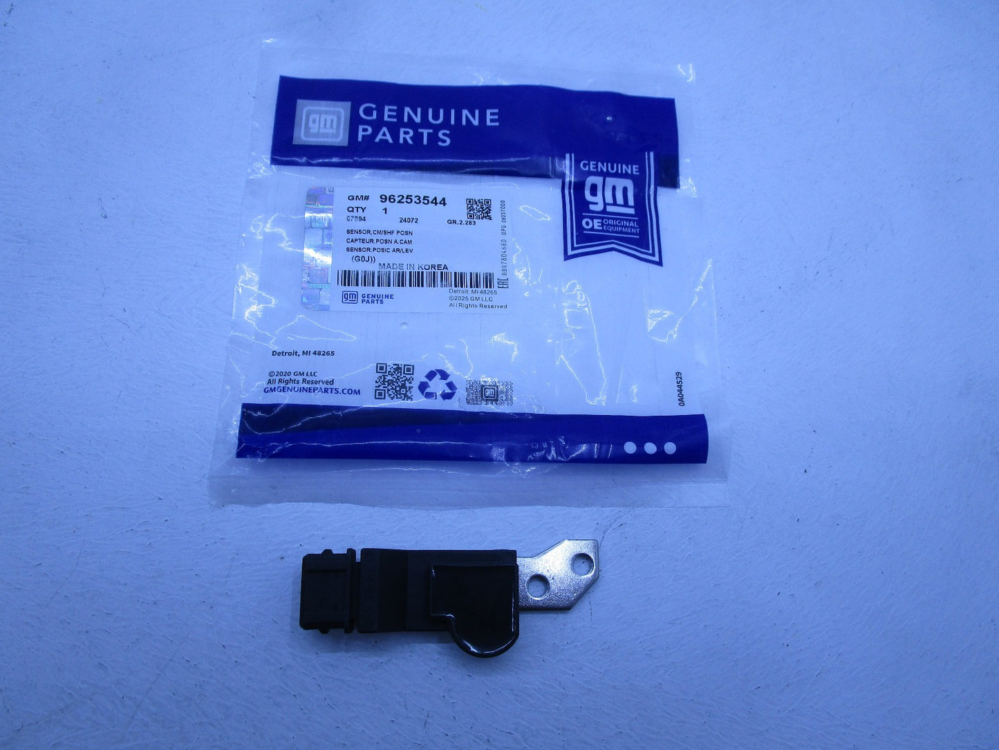 NEW GENUINE CAMSHAFT POSITION SENSOR FOR DAEWOO NUBIRA J150 TACUMA