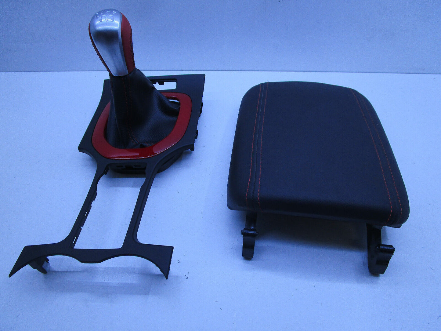 CENTER CONSOLE GEAR KNOB LID TRIM SET FOR HOLDEN COMMODORE VE V8 MANUAL