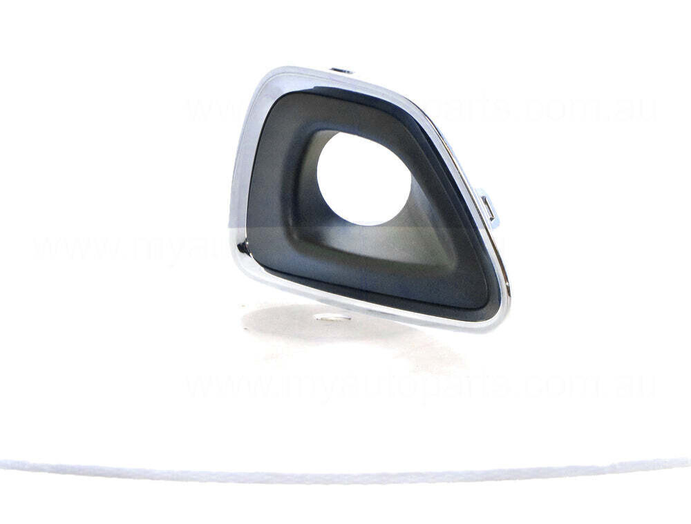 GENUINE LEFT SIDE FOG LIGHT COVER FOR Jeep Grand Cherokee WK 7/2013 to 3/2016