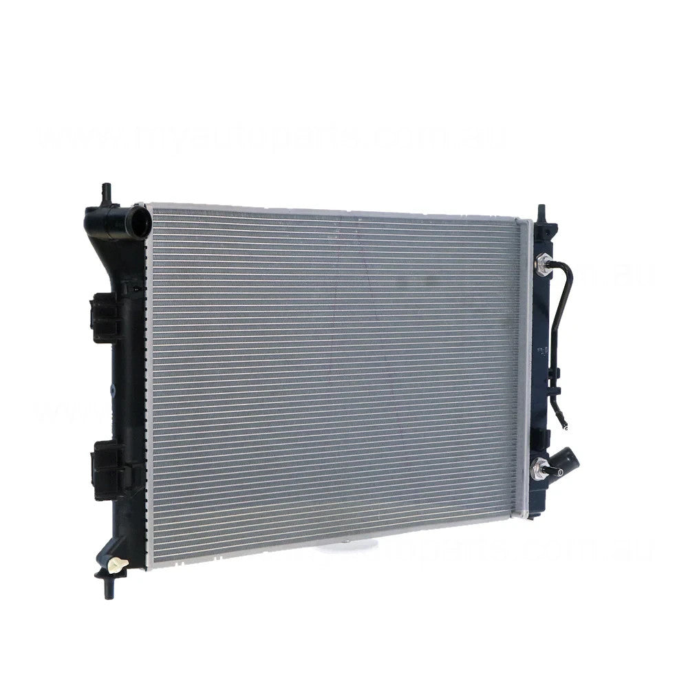 NEW Radiator FOR Hyundai i30 GD 2/2013-3/2015 1.6L 4CYL PETROL G4FD AUTO