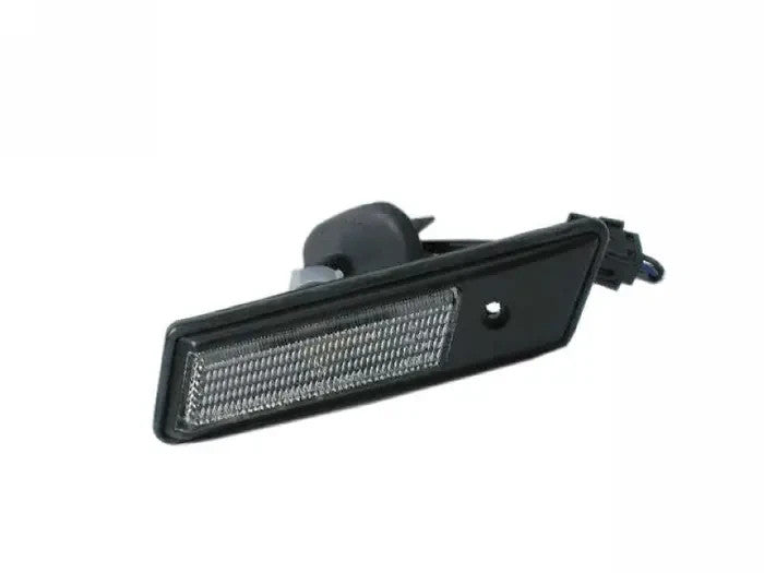 NEW LEFT FRONT GUARD BLINKER FLASHER FOR BMW 5 Series E34 09/1988 ~ 03/1996