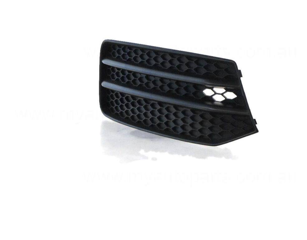 GENUINE RIGHT SIDE FOG LIGHT COVER FOR Audi A1 Sport 8X Sportback 2/2015-7/2019