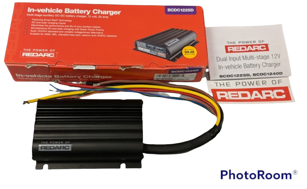 REDARC BCDC1225D 12V Dual Input 25A In-Vehicle DC to DC Battery Charger