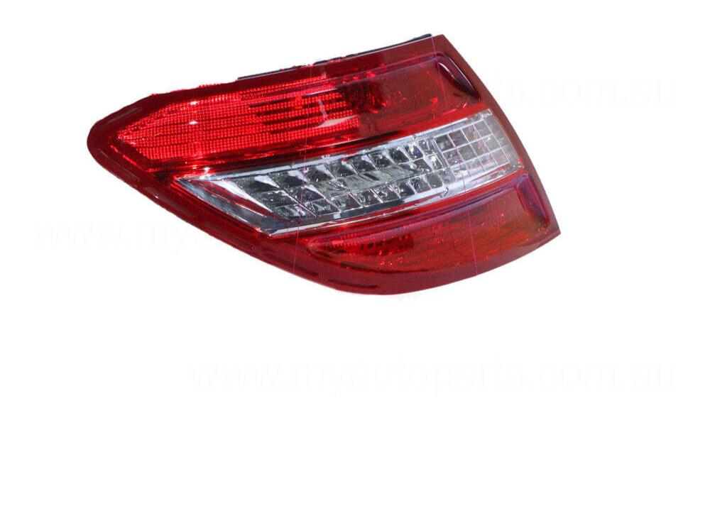 NEW LEFT SIDE TAIL LIGHT FOR Mercedes-Benz C Class W204 3/2010 to 4/2011