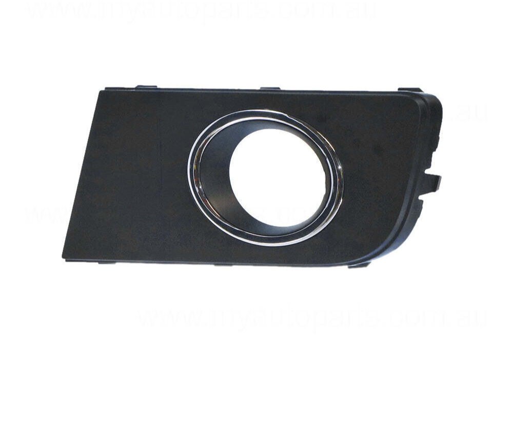 GENUINE PASSENGER SIDE FOG LIGHT COVER FOR Volkswagen Amarok 2H 2/2011 to 6/2013