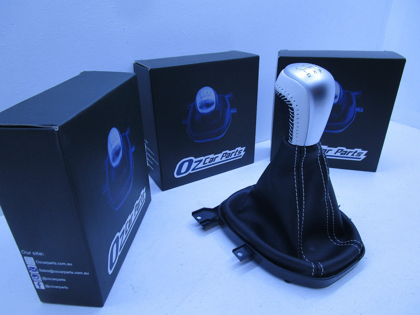 WHITE GEAR KNOB WHITE STITCH FOR HOLDEN COMMODORE VE V8 6.0L 6.2L ALL MODELS