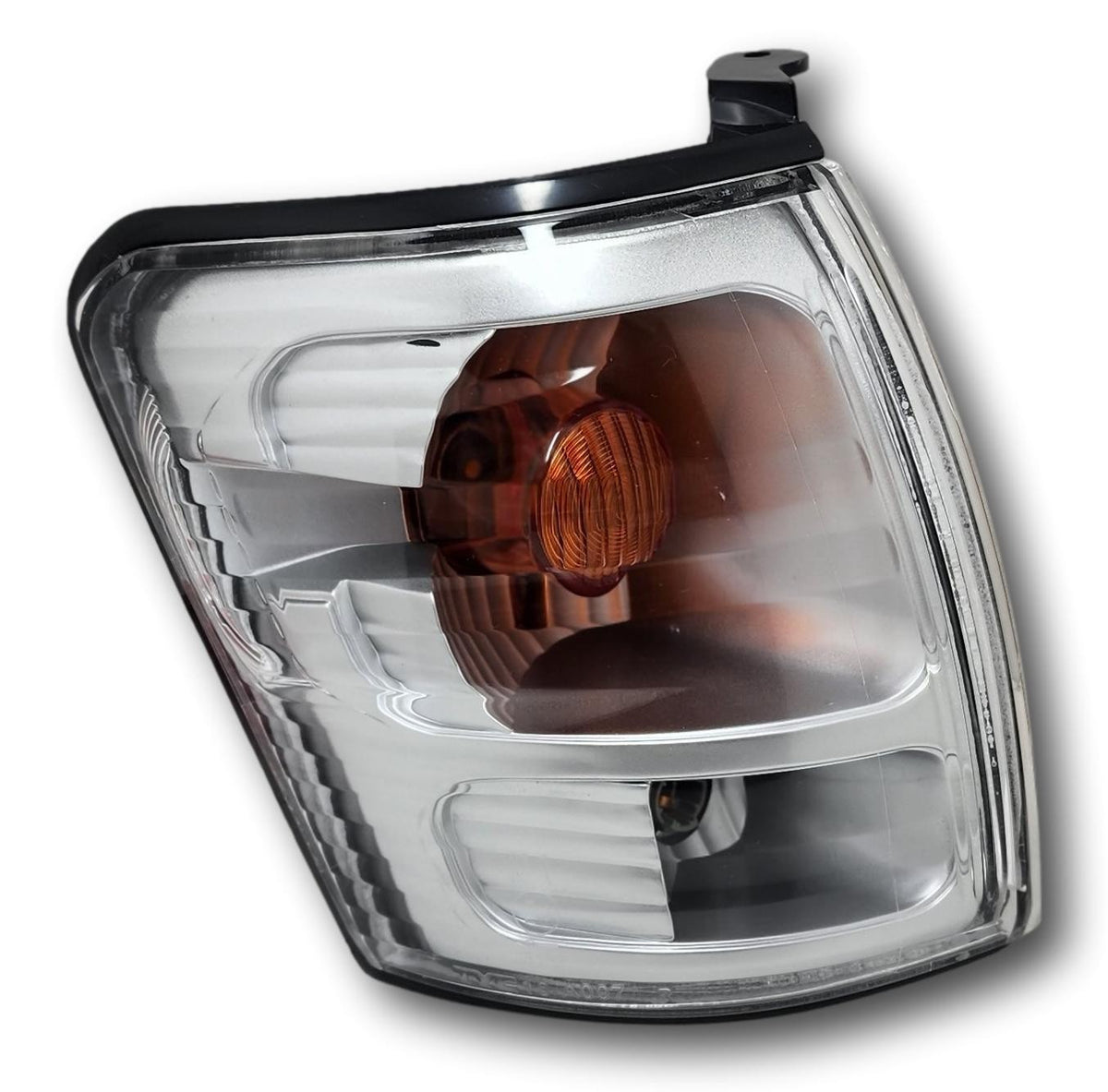 NEW DRIVER SIDE CORNER PARK LIGHT FOR Toyota Hilux 2001-2005 Thai Built Models