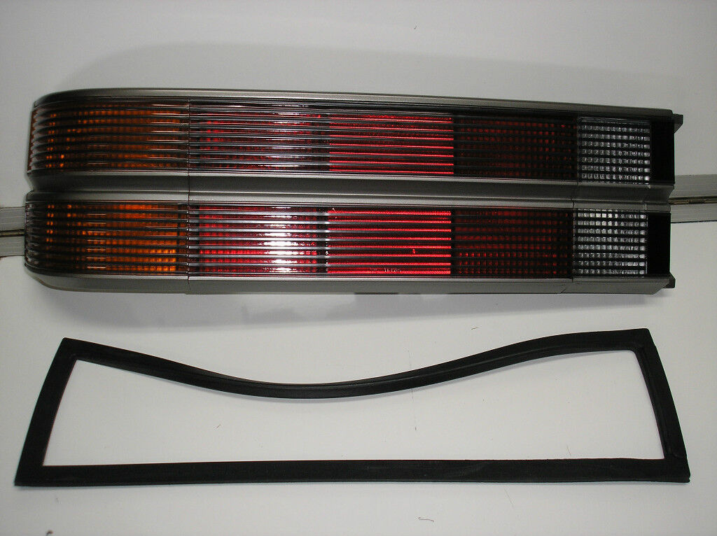 HOLDEN COMMODORE VL BERLINA TAIL LIGHT REAR LAMP PASSENGER LEFT SIDE VL BERLINA