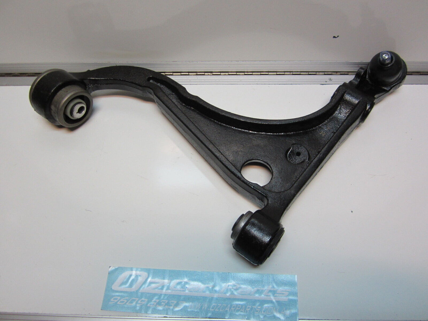 FRONT LOWER CONTROL ARM DRIVER RIGHT FOR FORD FALCON FAIRMONT FAIRLANE AU BA BF