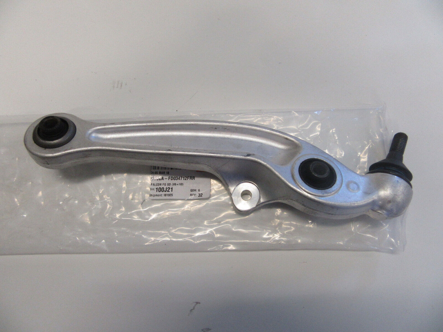 FORDFALCON FG G6E XR6 XR8 XT FRONT LOWER CONTROL ARM WITH BALL JOINT BUSH RIGHT