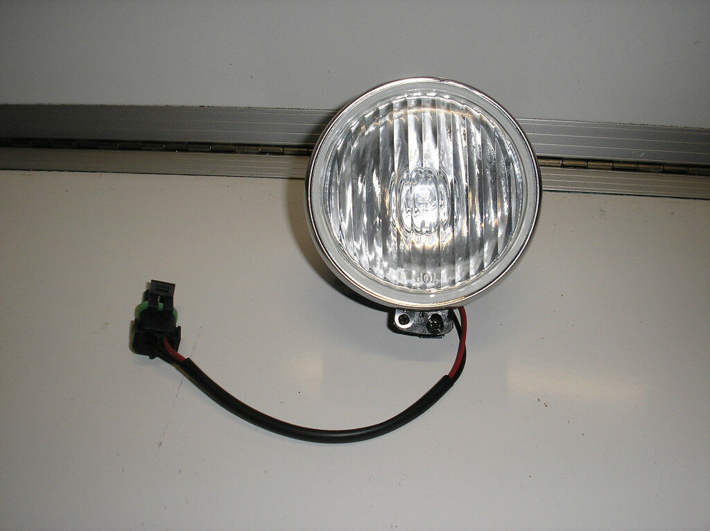 HOLDEN COMMODORE VX VU VY SS FOGLIGHT FOG LAMP LIGHT DRIVER SIDE BRAND NEW