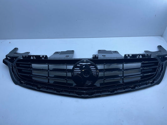 FRONT UPPER GRILLE FOR HOLDEN COMMODORE VF SERIES 1 SS SV6 SSV NEW GRILL