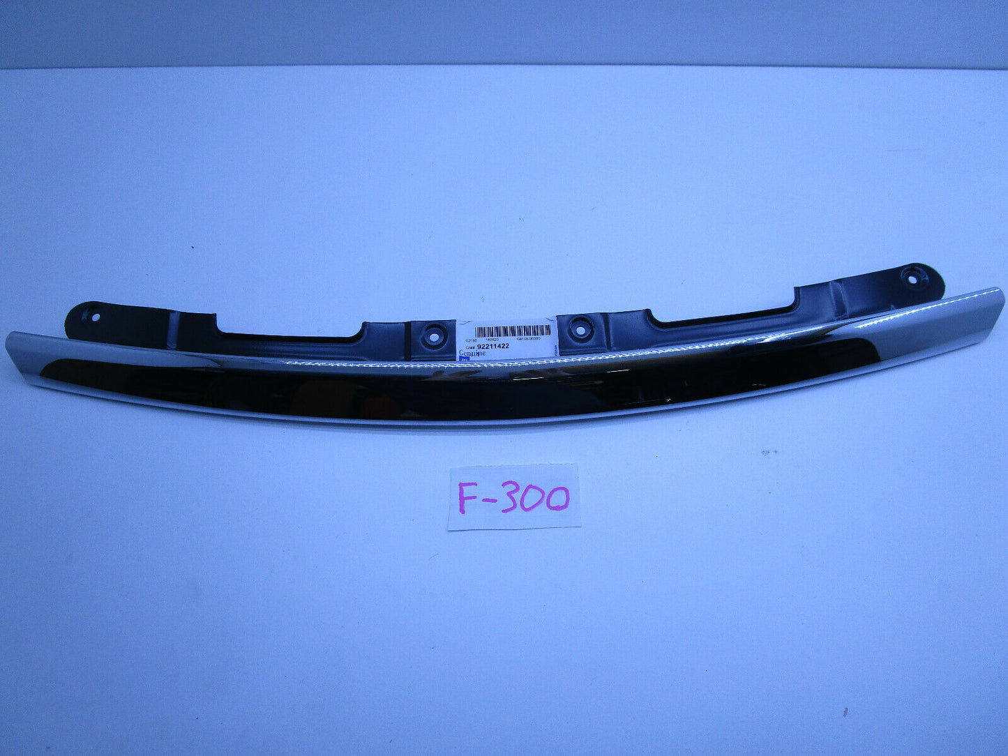 CHROME BONNET STRIP MOULD WITH BRACKET HOLDEN COMMODORE VZ NEW GENUINE