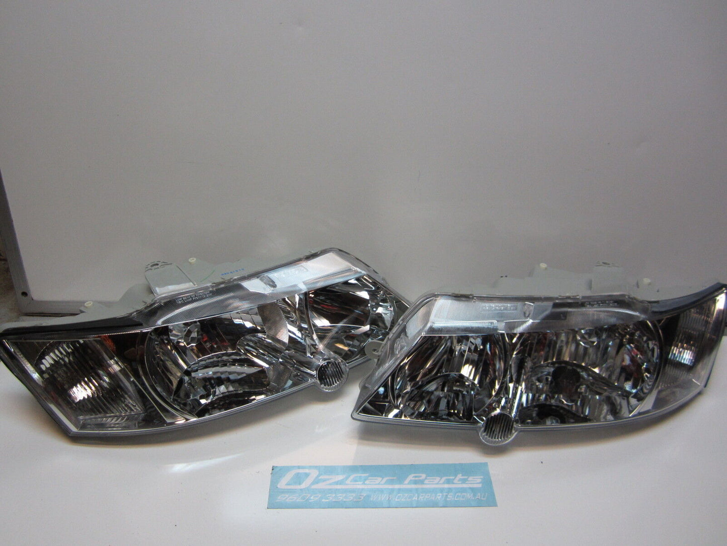 FOR HOLDEN COMMODORE VY HEADLIGHTS LAMPS PAIR DRIVER &PASSENGER CLEAR BLINKER