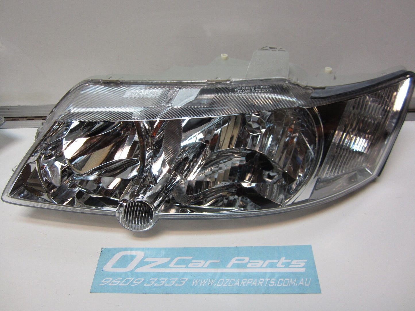 LEFT SIDE PASSENGER FOR HOLDEN COMMODORE VY CLEAR BLINKER HEADLIGHT NEW LEFT