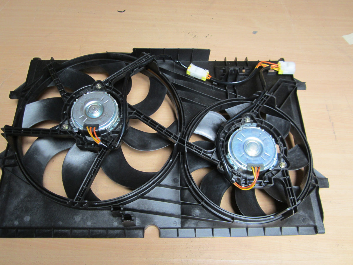 NEW RADIATOR ENGINE FAN FOR HOLDEN VY ADVENTRA V6 3.8L ALL