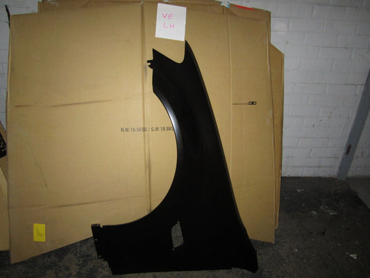 HOLDEN COMMODORE VE FRONT GUARD & FENDER BRAND NEW VE GUARD PASSENGER SIDE