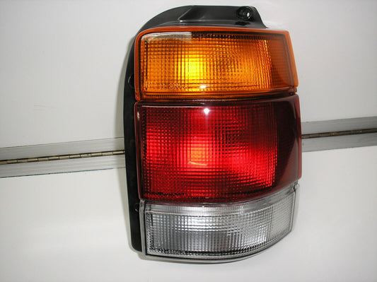 TAIL LIGHT UTE HOLDEN COMMODORE VR VS TAIL LAMP UTE DRIVER SIDE RIGHT HAND NEW