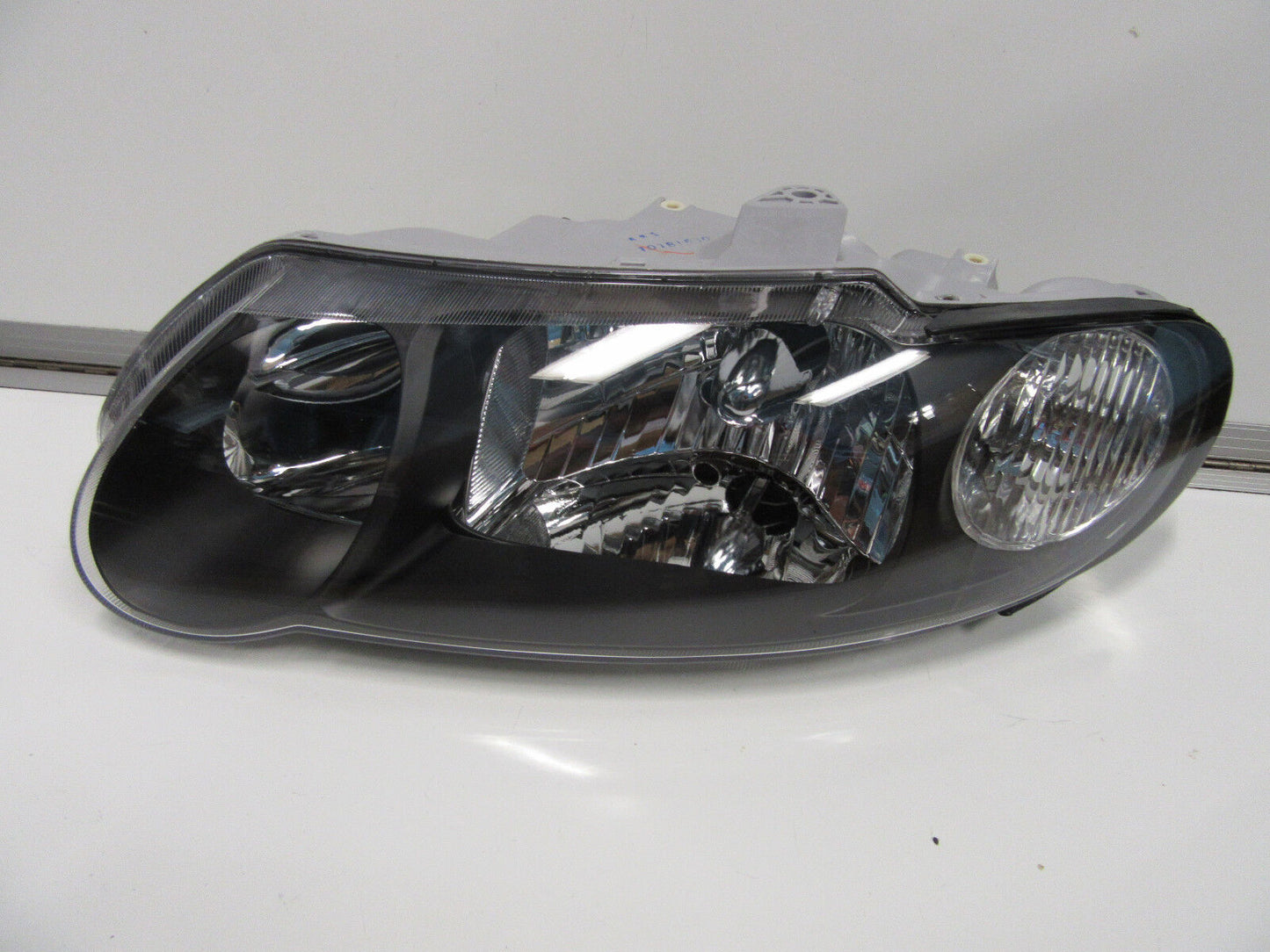 FOR HOLDEN COMMODORE VX VU SS HEADLIGHT NEW LEFT HAND SIDE TEAR DROP BLACK SS