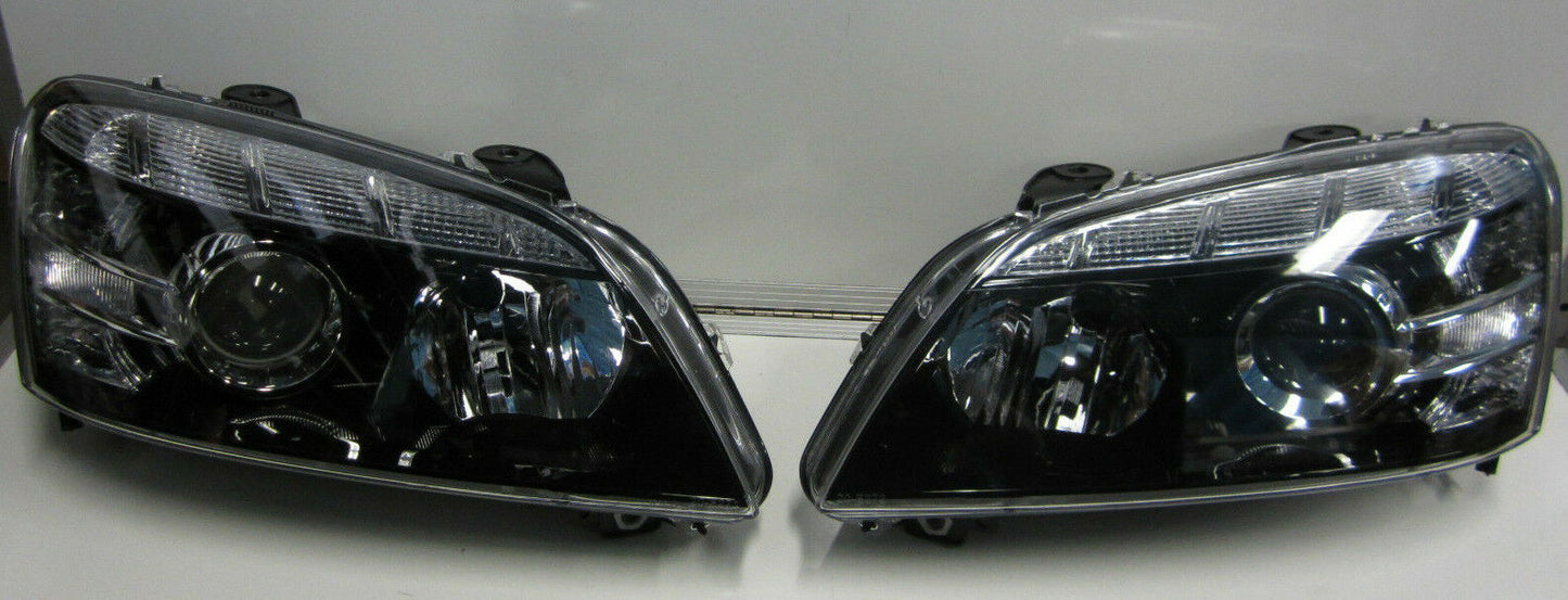 HOLDEN WM STATESMAN HEADLIGHTS PAIR NEW LEFT AND RIGHT SIDE HEADLIGHTS WM NEW