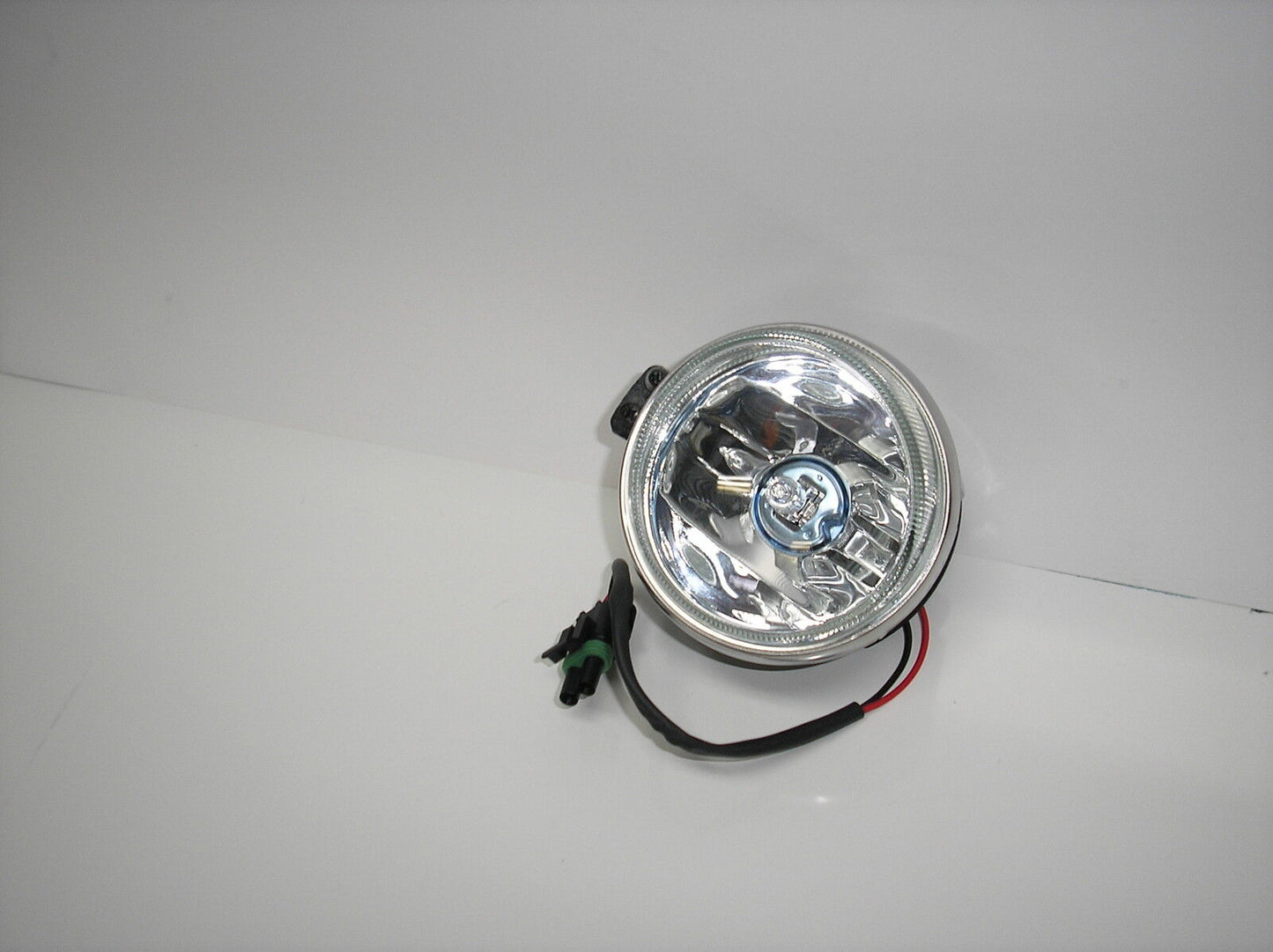 Holden Commodore VZ SS Fog / Driving Lights BRAND New DRIVER SIDE RIGHT NEW