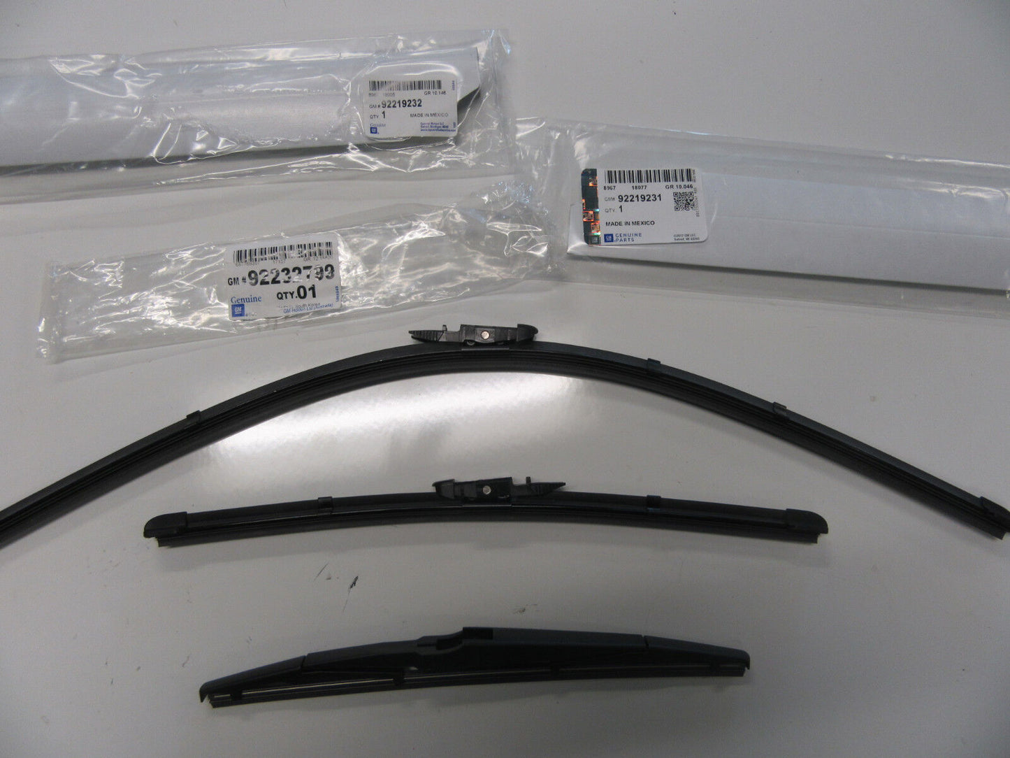 GENUINE FRONT AND REAR Wiper Blades Holden Commodore VE VF SS WAGON NEW SET X3