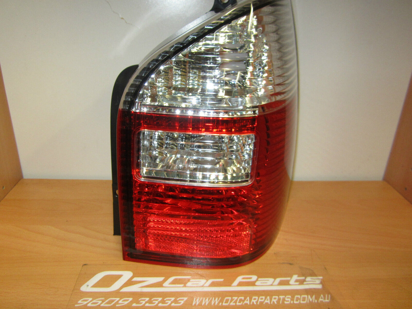 FOR FORD FALCON AU SERIES 2 STATION WAGON TAIL LIGHT LAMP RIGHT HAND DRIVER NEW