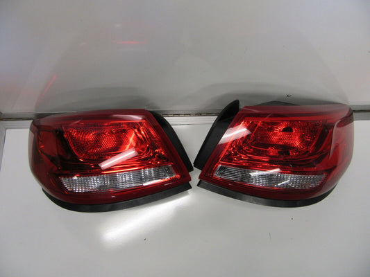 HOLDEN COMMODORE VF SEDAN PAIR TAIL LIGHTS NEW 2013-2015 EVOKE/SSV/SS/SV6