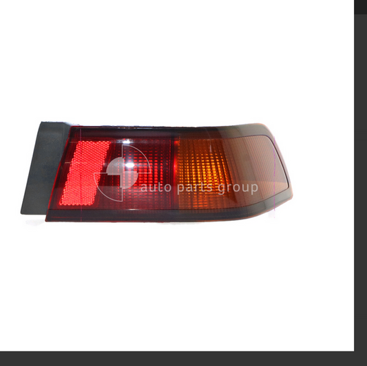 GENUINE RIGHT TAIL LIGHT FOR Toyota CAMRY SXV20 SEDAN 7/1997 - 9/2000