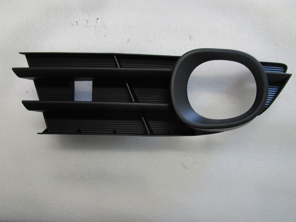 GENUINE DRIVER SIDE FOG LIGHT COVER FOR TOYOTA TARAGO ACR50R 1/2006-12/2008