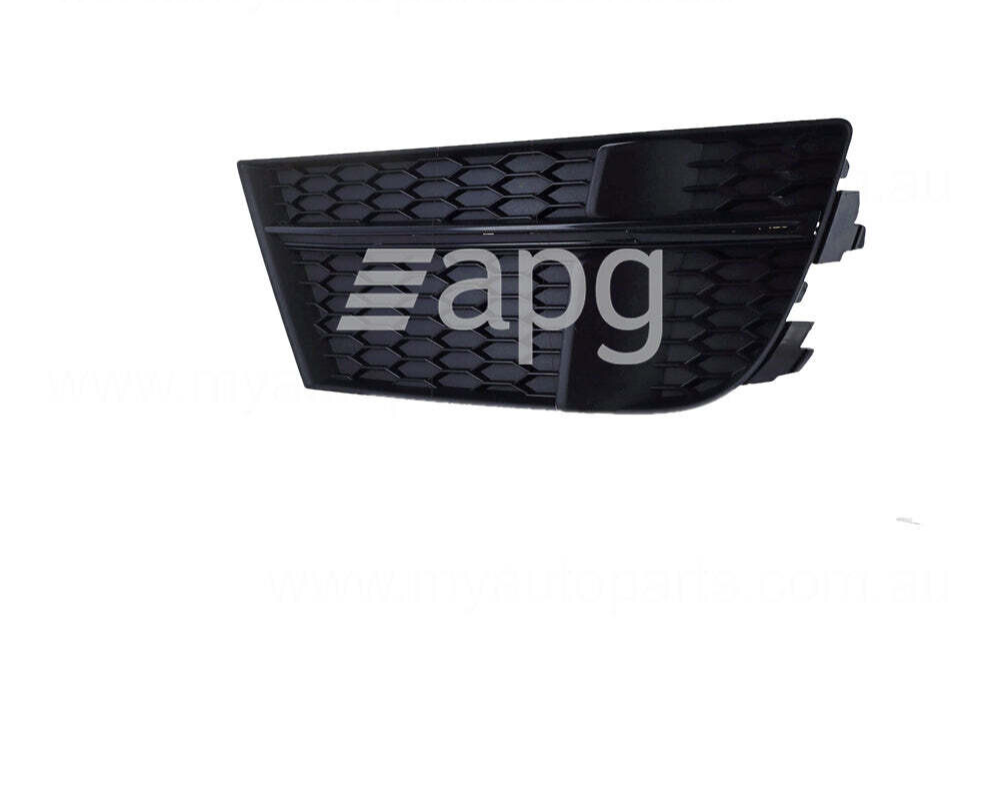 GENUINE DRIVER RIGHT SIDE FOG LIGHT COVER FOR  Audi A3 S-Line 8V 5/2016 On