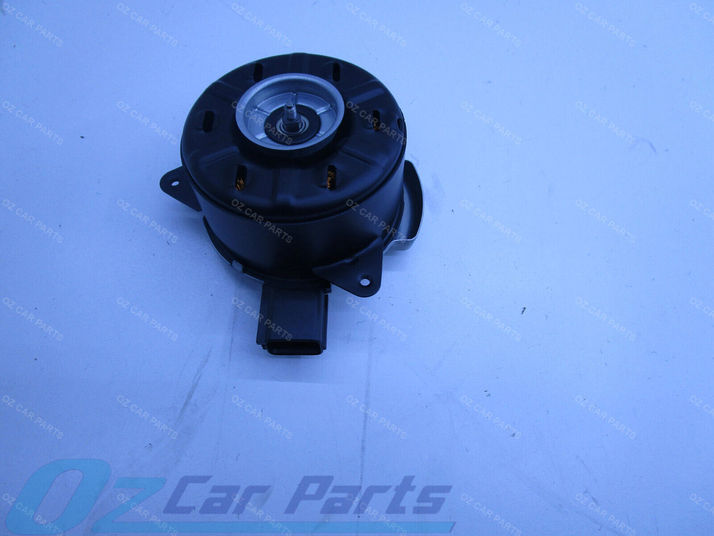 GENUINE NEW ENGINE FAN MOTOR RADIATOR FAN MOTOR HOLDEN COMMODORE VF V6 SV6