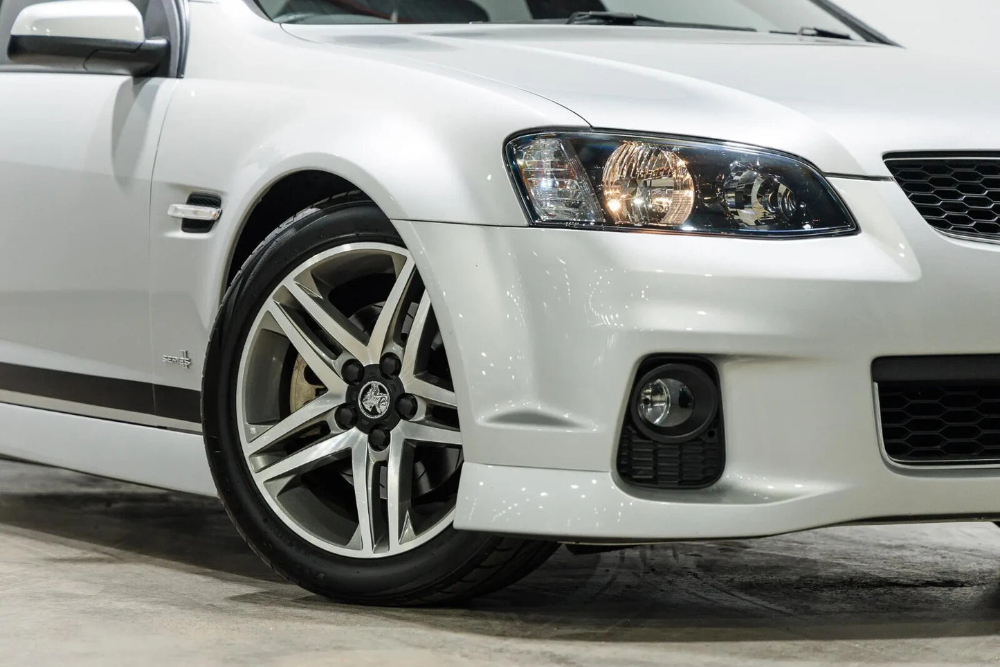 NEW Wheel Centre Cap SET FOR HOLDEN COMMODORE VE SS SSV SV8 SV6 SERIES 1 & 2