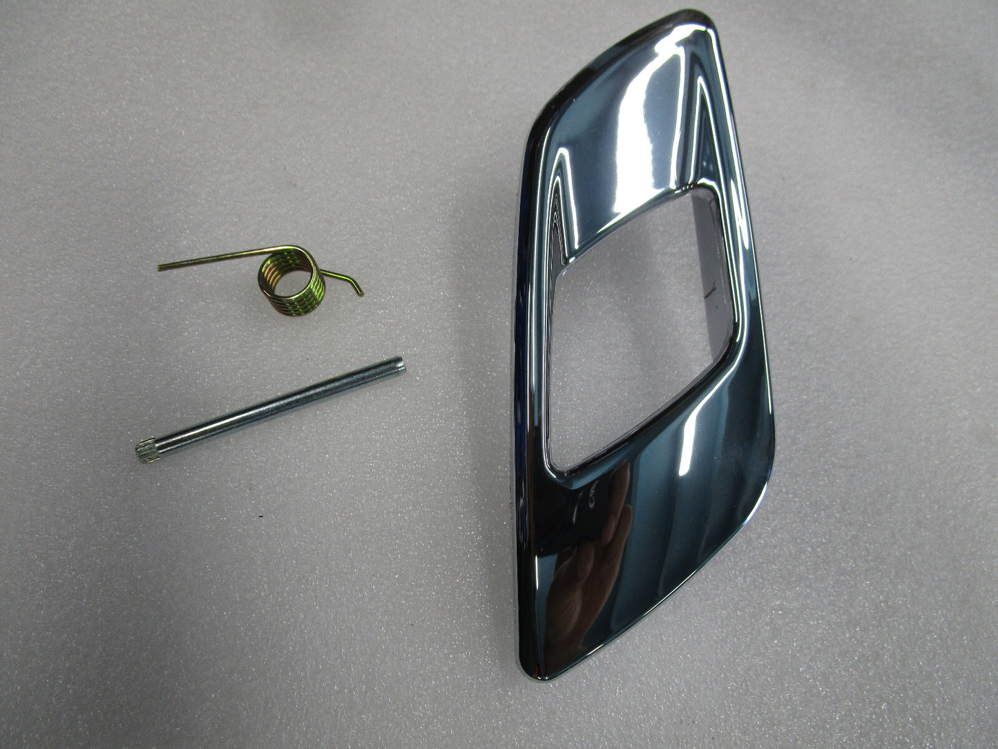 CHROME DRIVER RIGHT FRONT INNER DOOR HANDLE KIT FOR Mazda BT50 2012-2019