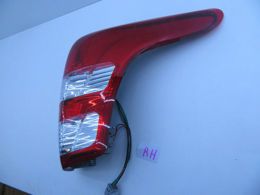 REAR LAMP For Mitsubishi Triton MQ TAIL LIGHT TAIL LAMP DRIVER SIDE RIGHT NEW