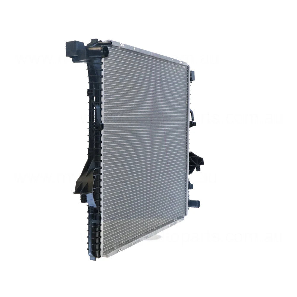 NEW Radiator FOR Volkswagen Amarok 2.0L CD ba/CD ca/Csha T/D & Cf T/P 2011-2016