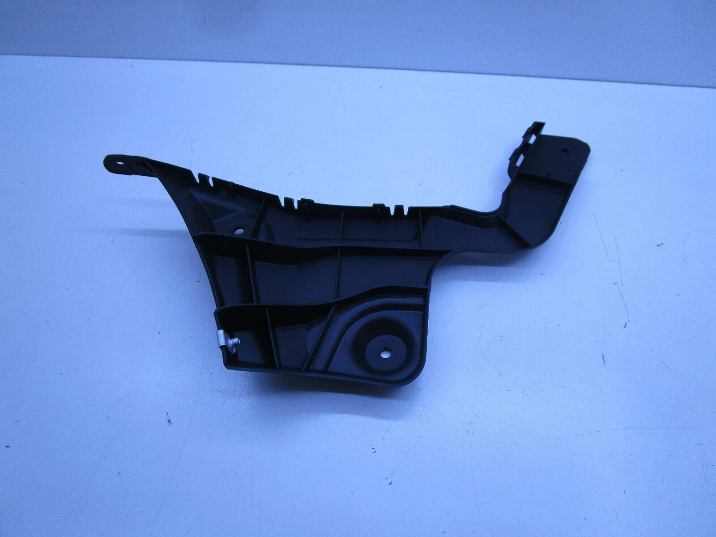 GENUINE REAR BUMPER BAR BRACKET LEFT SIDE FOR HOLDEN COMMODORE VF STATION WAGON
