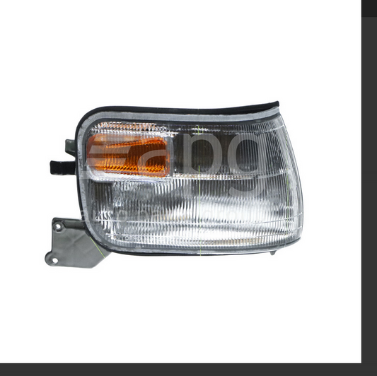 NEW RIGHT CORNER BLINKER PARK LIGHT FOR Mitsubishi Express VAN SJ 5/2000-11/2005