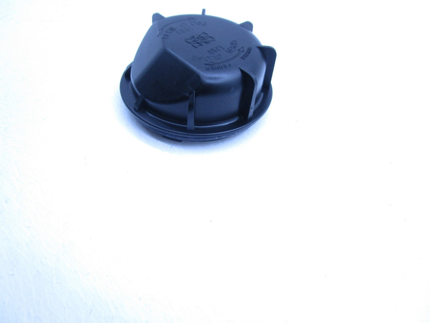 GENUINE HEADLIGHT CAP DUST COVER FOR HOLDEN COMMODORE VE ALL MODEL