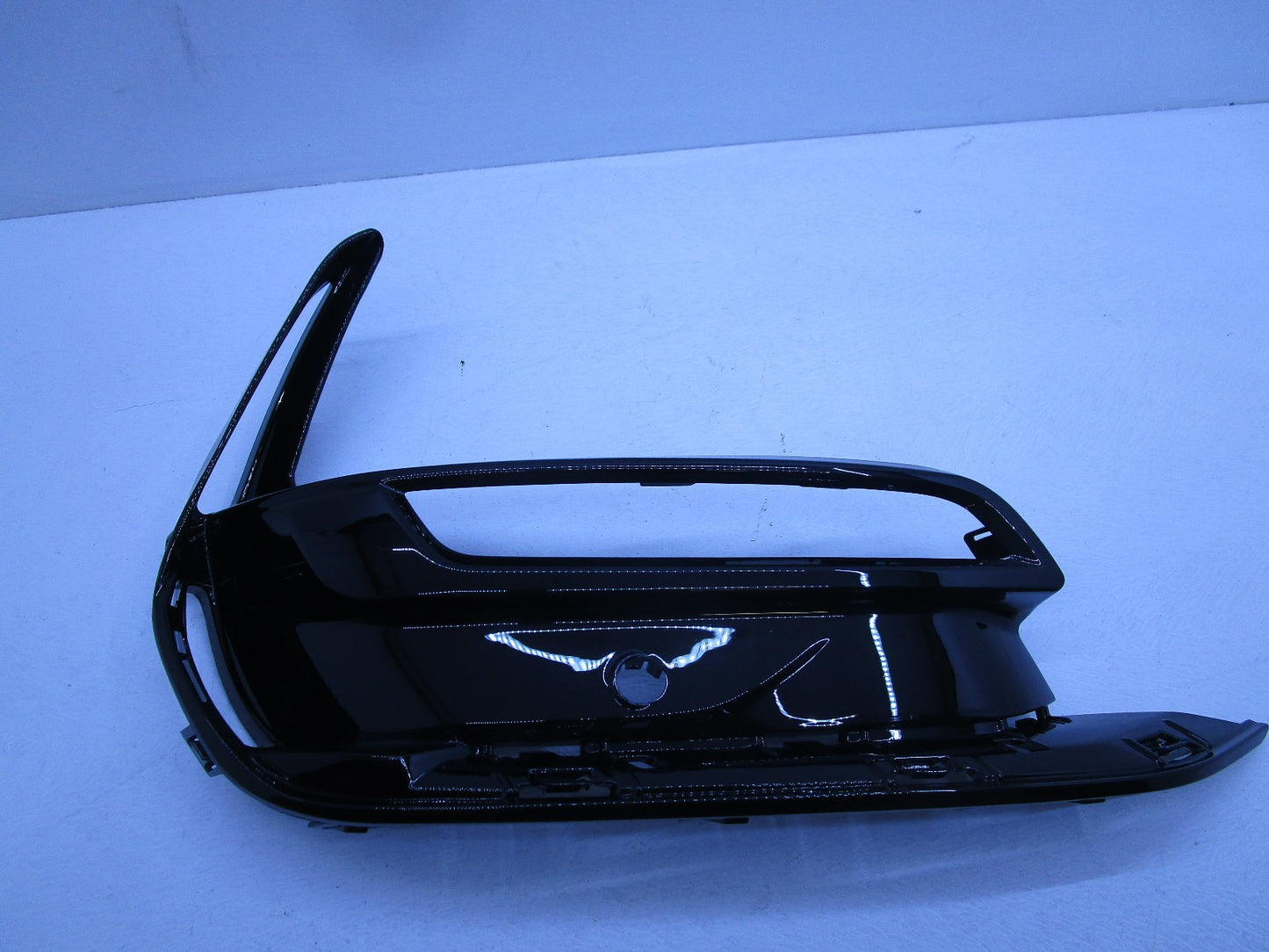RIGHT SIDE DRL FOGLIGHT GRILLE FOR HOLDEN COMMODORE VF SS SV6 SSV GLOSS BLACK