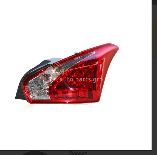 GENUINE RIGHT TAIL LIGHT FOR NISSAN PULSAR C12 HATCH ST 3/2013-12/2016 NEW