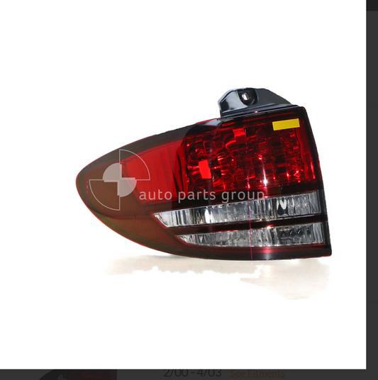 GENUINE PASSENGER SIDE TAIL LIGHT LAMP FOR TOYOTA TARAGO ACR30R 4/2003 - 12/2005